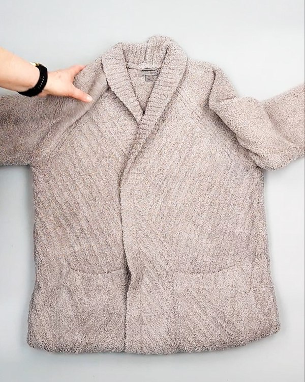 Фотография  644 - Кардиганы СТОК CAN 084#7 кг, ЛОТ №7673 оптом в Новосибирске и Новосибирской области