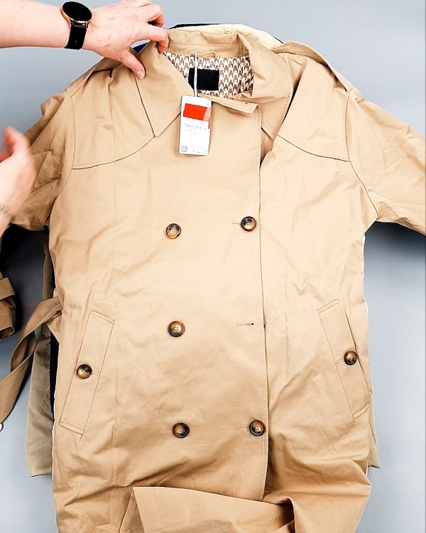 Фотография  515 - Ветровки м/ж C&A 025#10 кг, ЛОТ №7864 оптом в Новосибирске и Новосибирской области