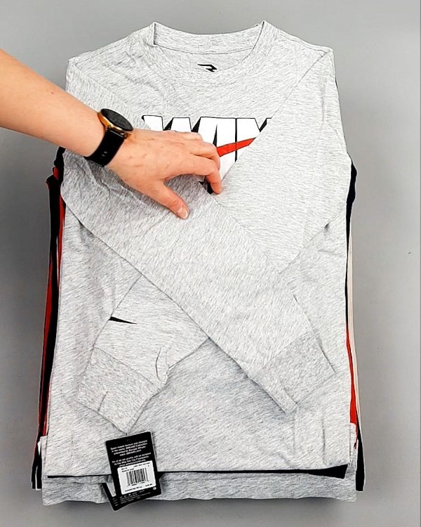 Фотография  249 - Тонковки детские NIKE CAN 084#5 кг, ЛОТ №7970 оптом в Новосибирске и Новосибирской области