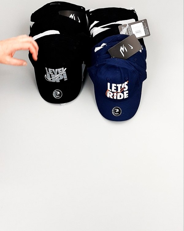 Фотография  767 - Кепки детские CAN 084#5 кг, ЛОТ №7965 оптом в Новосибирске и Новосибирской области