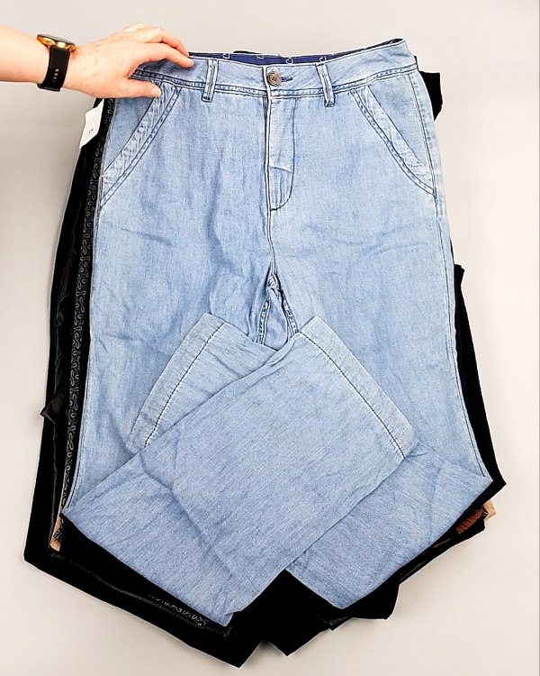 Фотография  191 - Брюки женские лето C&A 025#10 кг, ЛОТ №7894 оптом в Новосибирске и Новосибирской области