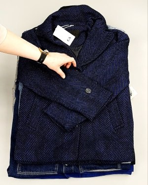 Фотография  829 - Ветровки м/ж C&A 025#10 кг, ЛОТ №7865 оптом в Новосибирске и Новосибирской области