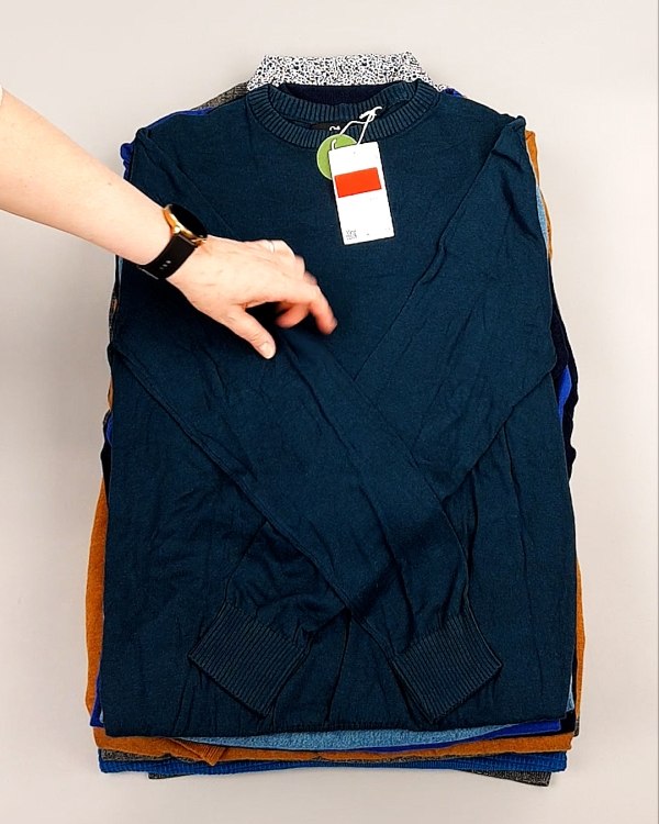 Фотография  583 - Джемпера легкие мужские C&A 025#7 кг, ЛОТ №7876 оптом в Новосибирске и Новосибирской области