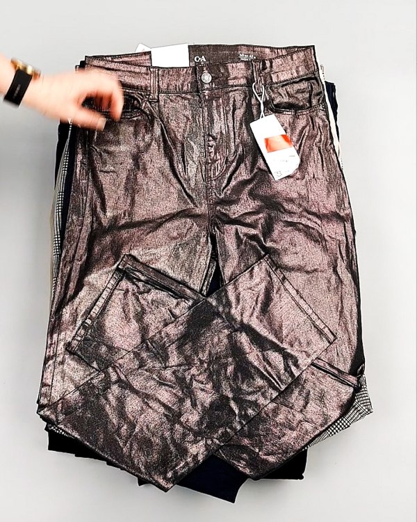 Фотография  816 - Брюки женские лето C&A 025#10 кг, ЛОТ №7895 оптом в Новосибирске и Новосибирской области