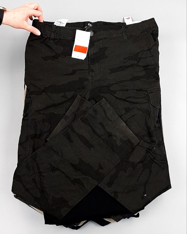 Фотография  563 - Брюки мужские зима C&A 025#10 кг, ЛОТ №7913 оптом в Новосибирске и Новосибирской области