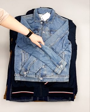 Фотография  648 - Ветровки м/ж C&A 025#10 кг, ЛОТ №7863 оптом в Новосибирске и Новосибирской области