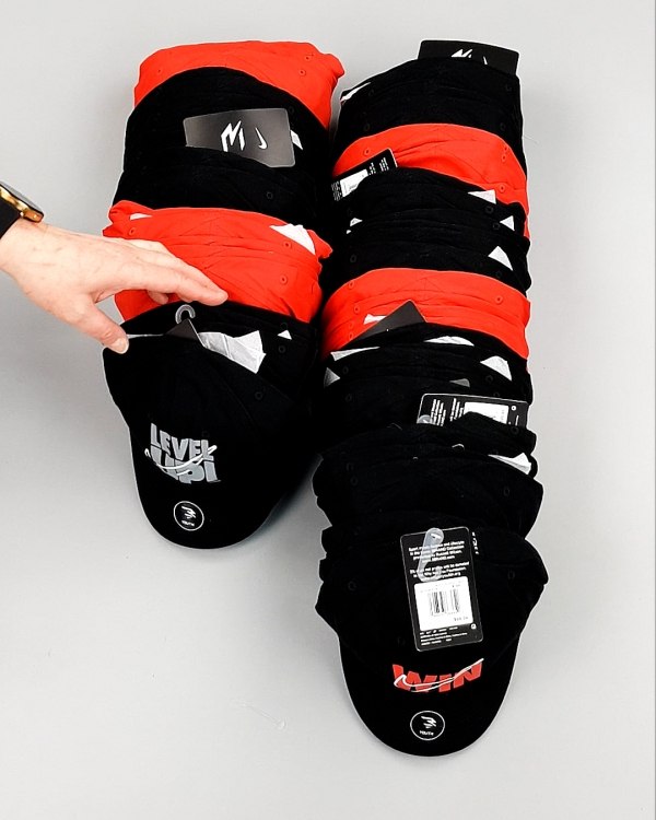 Фотография  640 - Кепки детские CAN 084#5 кг, ЛОТ №7964 оптом в Новосибирске и Новосибирской области