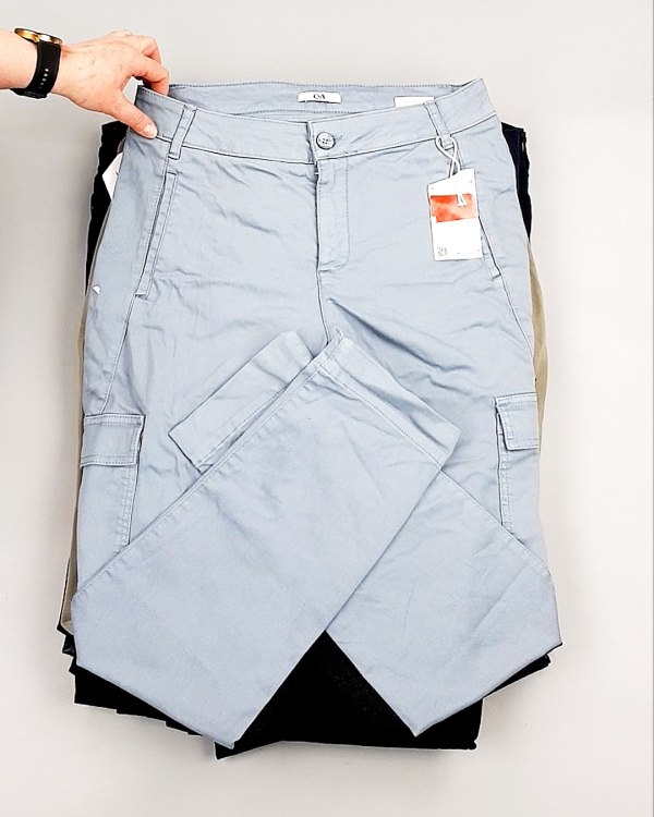 Фотография  528 - Брюки женские лето C&A 025#10 кг, ЛОТ №7895 оптом в Новосибирске и Новосибирской области