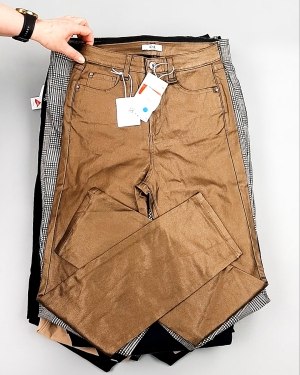 Фотография  900 - Брюки женские лето C&A 025#10 кг, ЛОТ №7892 оптом в Новосибирске и Новосибирской области