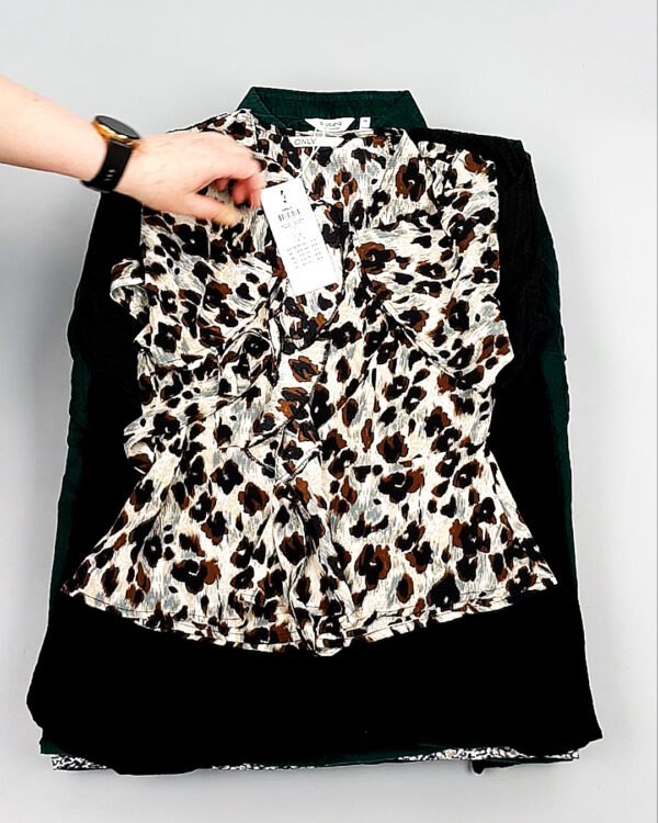 Фотография  516 - Блузки Bestseller+DK 035#5 кг, ЛОТ №8096 оптом в Новосибирске и Новосибирской области