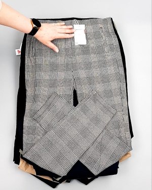 Фотография  116 - Брюки женские лето C&A 025#10 кг, ЛОТ №7892 оптом в Новосибирске и Новосибирской области