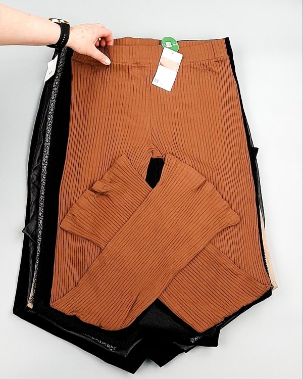 Фотография  326 - Брюки женские лето C&A 025#10 кг, ЛОТ №7894 оптом в Новосибирске и Новосибирской области