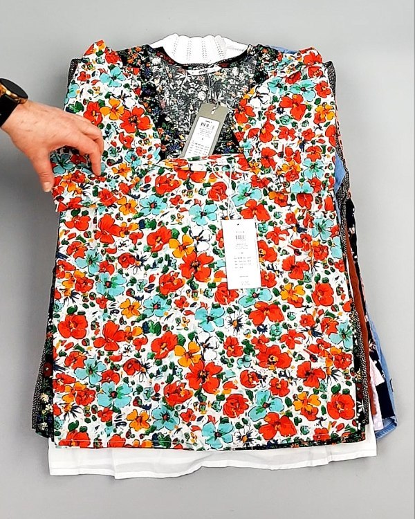 Фотография  639 - Блузки Bestseller 44#5 кг, ЛОТ №8026 оптом в Новосибирске и Новосибирской области