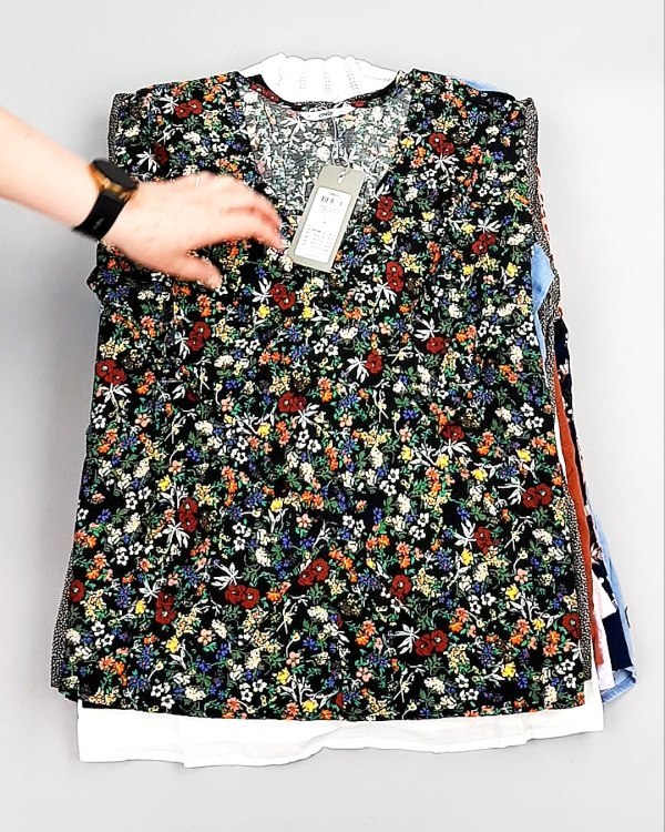 Фотография  635 - Блузки Bestseller 44#5 кг, ЛОТ №8026 оптом в Новосибирске и Новосибирской области