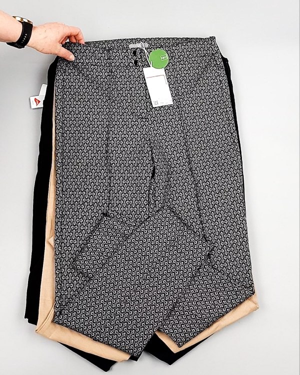 Фотография  397 - Брюки женские лето C&A 025#10 кг, ЛОТ №7892 оптом в Новосибирске и Новосибирской области