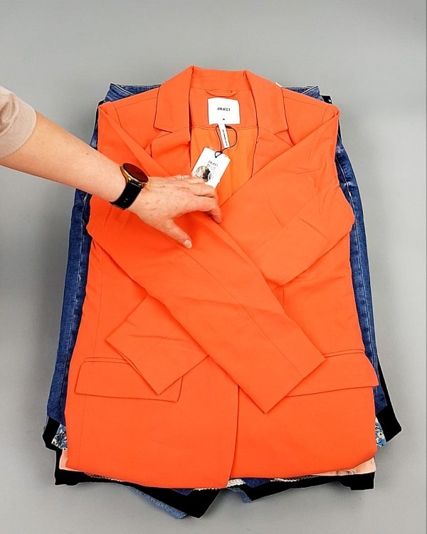 Фотография  110 - ДАНИЯ Summer mix 24#15 кг, ЛОТ №8044 оптом в Новосибирске и Новосибирской области