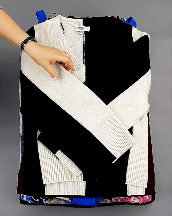 Фотография  558 - OTHER STORIES mix 06 B 035#15 кг, ЛОТ №8189 оптом в Новосибирске и Новосибирской области