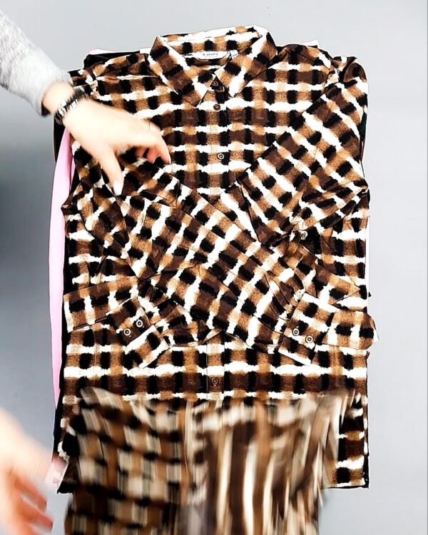 Фотография  464 - B.YOUNG Summer mix 035#15 кг, ЛОТ №8204 оптом в Новосибирске и Новосибирской области