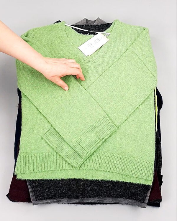 Фотография  489 - Джемпера легкие Bestseller+DK 035#7 кг, ЛОТ №8254 оптом в Новосибирске и Новосибирской области