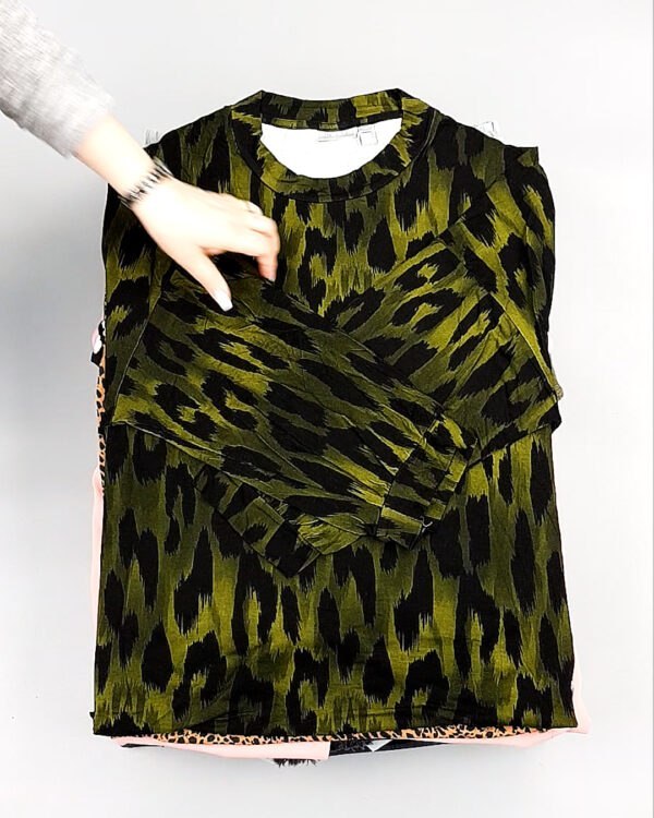 Фотография  952 - Bestseller+DK Summer mix 035#15 кг, ЛОТ №8233 оптом в Новосибирске и Новосибирской области