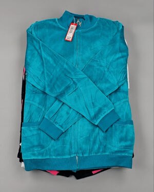 Купить Спортивные костюмы  AD83#4 шт, ЛОТ №8637 оптом в Новосибирске и Новосибирской области