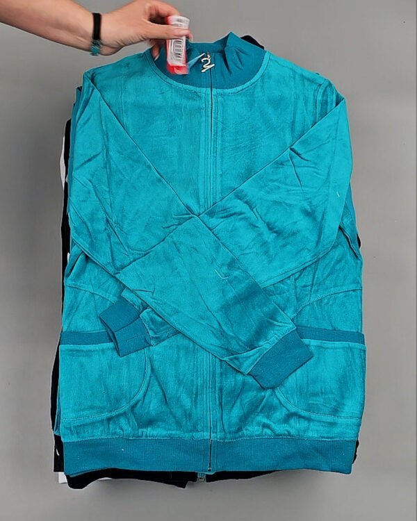 Фотография  945 - Спортивные костюмы  AD83#10 шт, ЛОТ №8639 оптом в Новосибирске и Новосибирской области