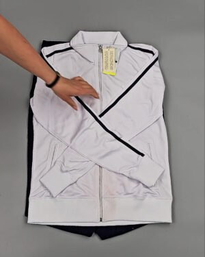 Фотография  424 - Спортивные костюмы  AD83#4 шт, ЛОТ №8637 оптом в Новосибирске и Новосибирской области