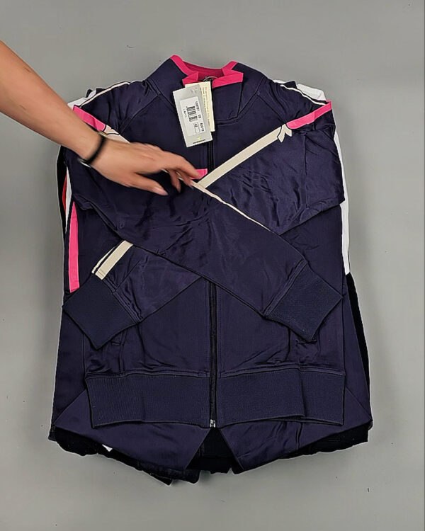 Фотография  335 - Спортивные костюмы  AD83#10 шт, ЛОТ №8641 оптом в Новосибирске и Новосибирской области