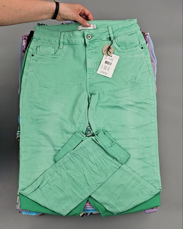 Фотография  859 - B.YOUNG Summer mix 045#15 кг, ЛОТ №8567 оптом в Новосибирске и Новосибирской области