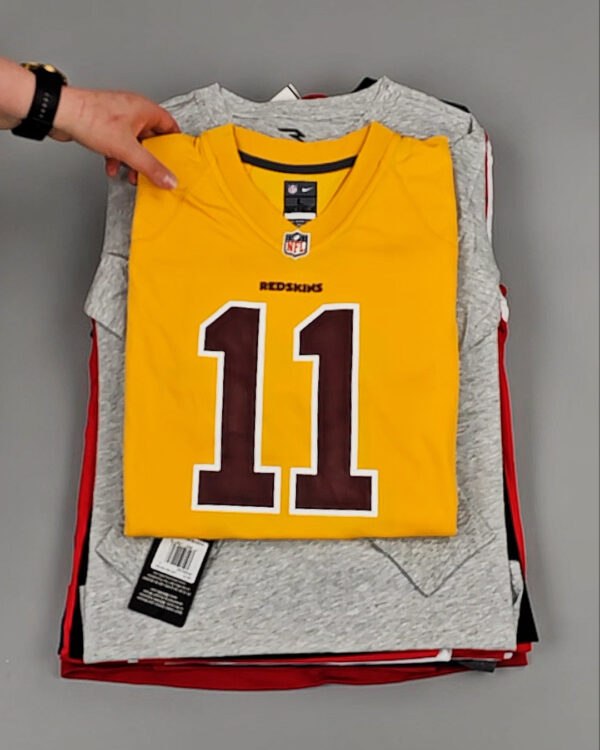 Фотография  927 - KIDS NIKE CAN 084#5 кг, ЛОТ №8502 оптом в Новосибирске и Новосибирской области