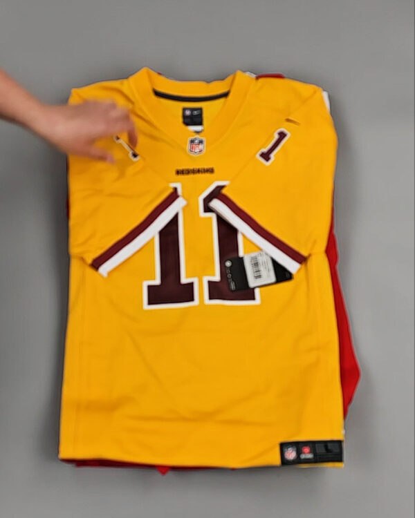 Фотография  574 - KIDS NIKE CAN 084#5 кг, ЛОТ №8476 оптом в Новосибирске и Новосибирской области