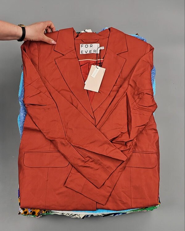 Фотография  703 - B.YOUNG Summer mix 045#15 кг, ЛОТ №8567 оптом в Новосибирске и Новосибирской области