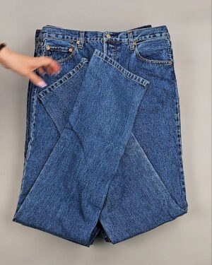 Фотография  495 - Джинсы LEVIS муж #6,2 кг, ЛОТ №8758 оптом в Новосибирске и Новосибирской области