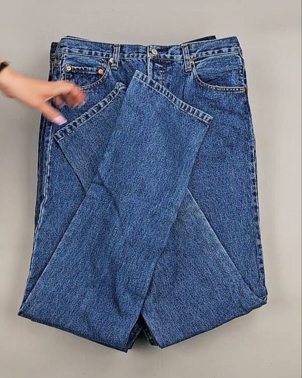 Фотография  879 - Джинсы LEVIS муж #6,2 кг, ЛОТ №8758 оптом в Новосибирске и Новосибирской области