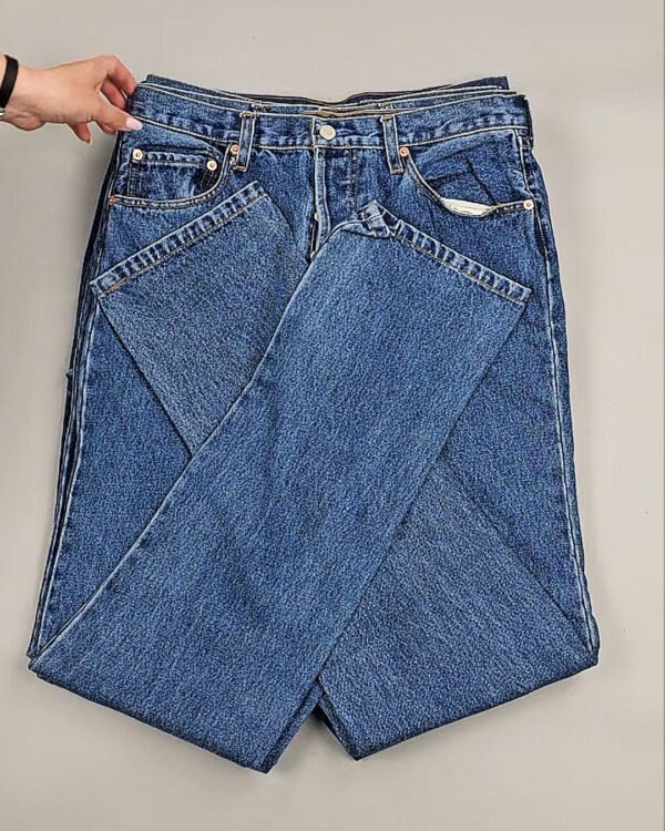 Фотография  198 - Джинсы LEVIS муж #6,3 кг, ЛОТ №8759 оптом в Новосибирске и Новосибирской области