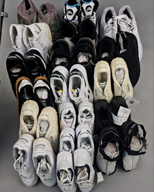 Купить Кроссовки Reebok#23 шт, ЛОТ №8895 оптом в Новосибирске и Новосибирской области