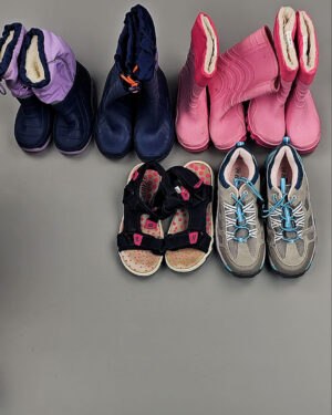 Фотография  899 - Обувь детская Summer Autlet#6 кг, ЛОТ № ВК0128 оптом в Новосибирске и Новосибирской области