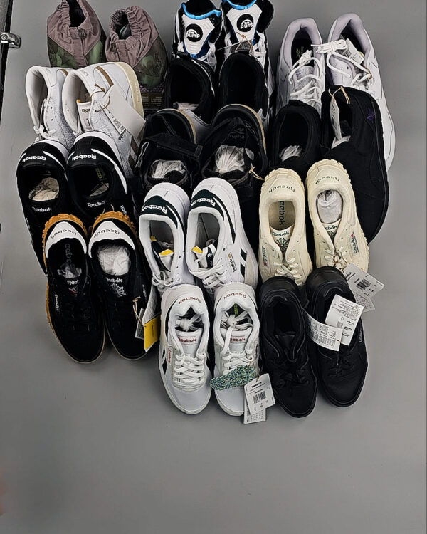 Фотография  731 - Кроссовки Reebok#23 шт, ЛОТ №8895 оптом в Новосибирске и Новосибирской области