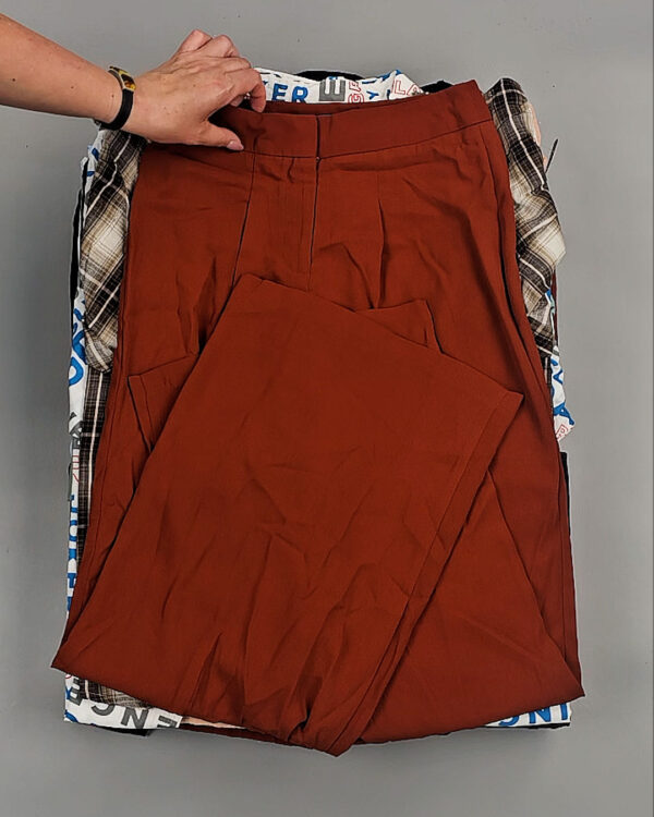 Фотография  803 - GEORGE+ARCADIA mix S AD16#10 кг, ЛОТ №8884 оптом в Новосибирске и Новосибирской области