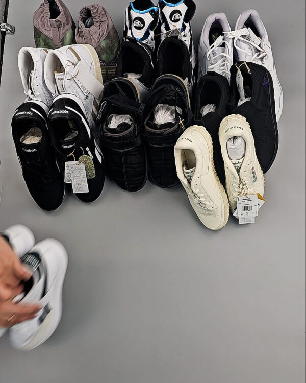 Фотография  626 - Кроссовки Reebok#23 шт, ЛОТ №8895 оптом в Новосибирске и Новосибирской области