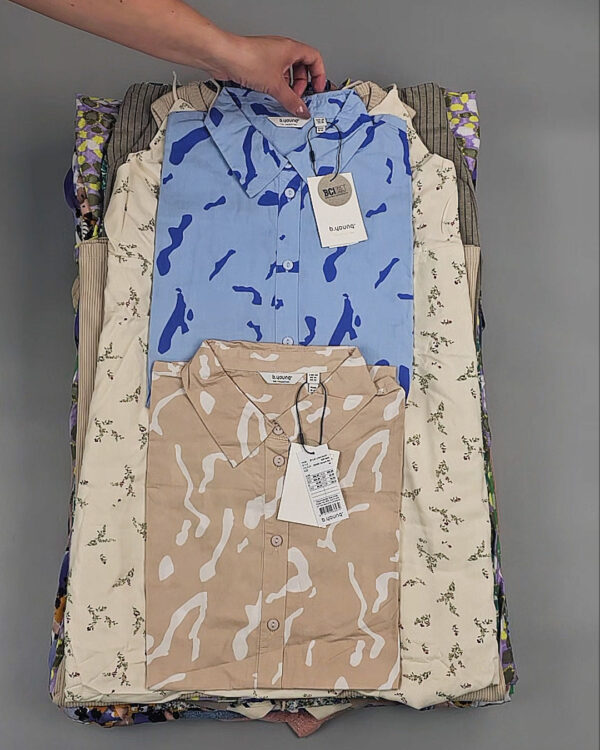 Фотография  539 - B.YOUNG Summer mix 045#17 кг, ЛОТ №8918 оптом в Новосибирске и Новосибирской области