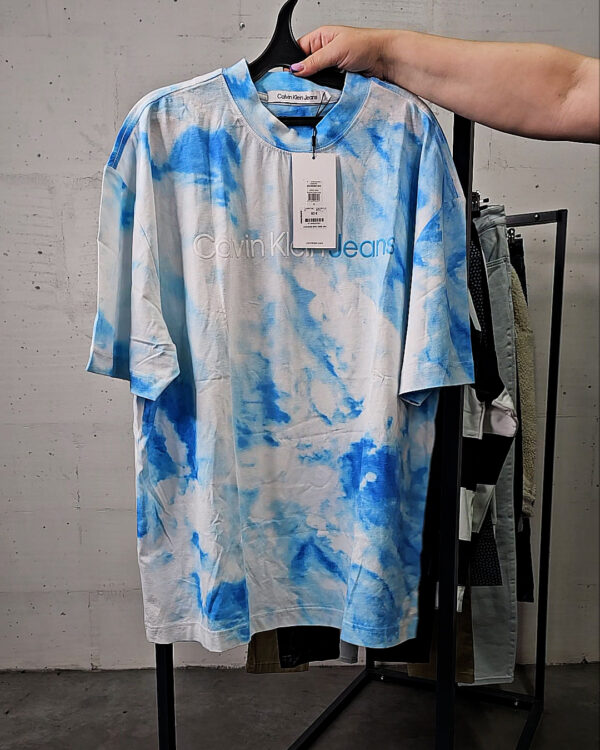 Фотография  502 - LACOSTE, CALVIN KLEIN, TOMMY HILFIGER, GUESS + 075#20 шт, ЛОТ №9072 оптом в Новосибирске и Новосибирской области