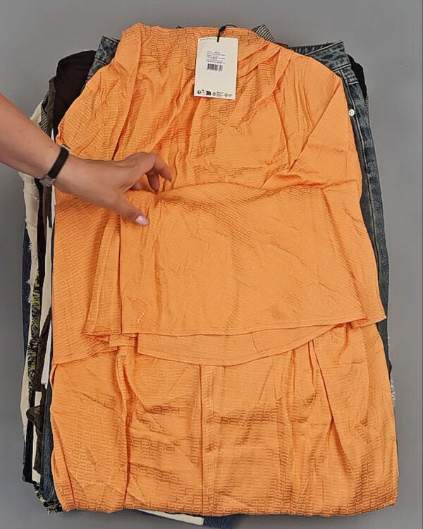 Фотография  176 - GESTUZ mix 075#24 шт, ЛОТ №9018 оптом в Новосибирске и Новосибирской области