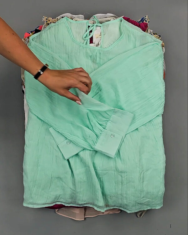 Фотография  354 - Блузки Корея 085#5 кг оптом в Новосибирске и Новосибирской области