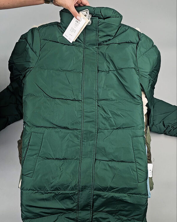 Фотография  885 - Верхняя одежда VILA 104#10 кг, ЛОТ СТ-9320 оптом в Новосибирске и Новосибирской области