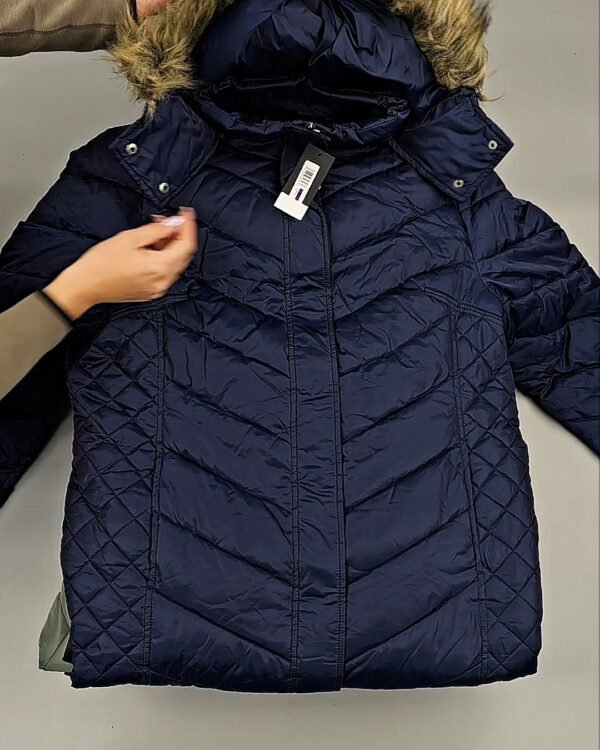 Фотография  930 - Верхняя одежда женская CAN 104#15 кг, ЛОТ СТ-9349 оптом в Новосибирске и Новосибирской области