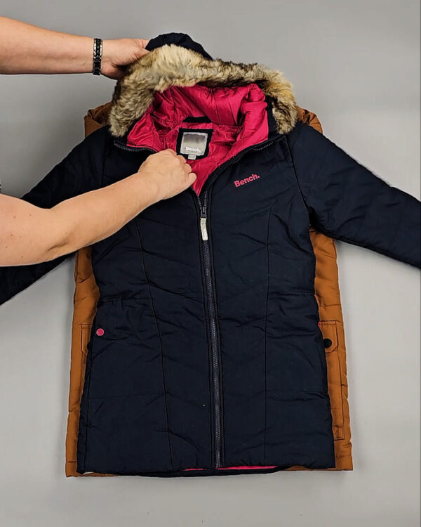 Фотография  904 - Верхняя одежда СТОК дети 065#10 кг, ЛОТ СТ-9342 оптом в Новосибирске и Новосибирской области