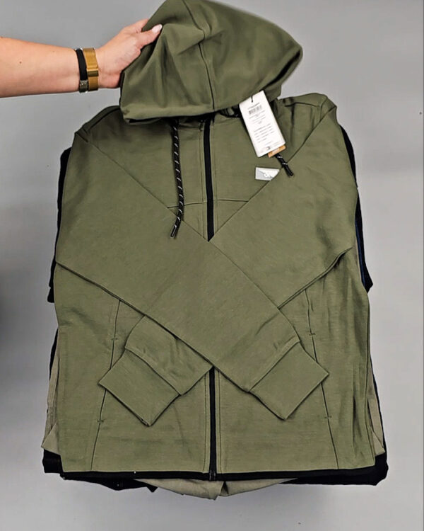 Фотография  174 - JACK JONES Men Winter mix 075#20 кг, ЛОТ № СТ-9266 оптом в Новосибирске и Новосибирской области