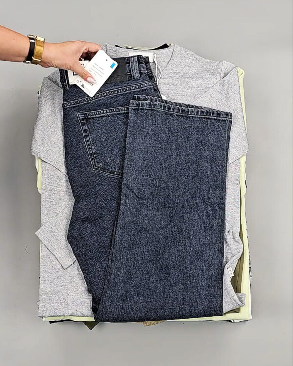 Фотография  580 - CASUAL FRIDAY Summer 075#15,6 кг, ЛОТ № СТ-9273 оптом в Новосибирске и Новосибирской области