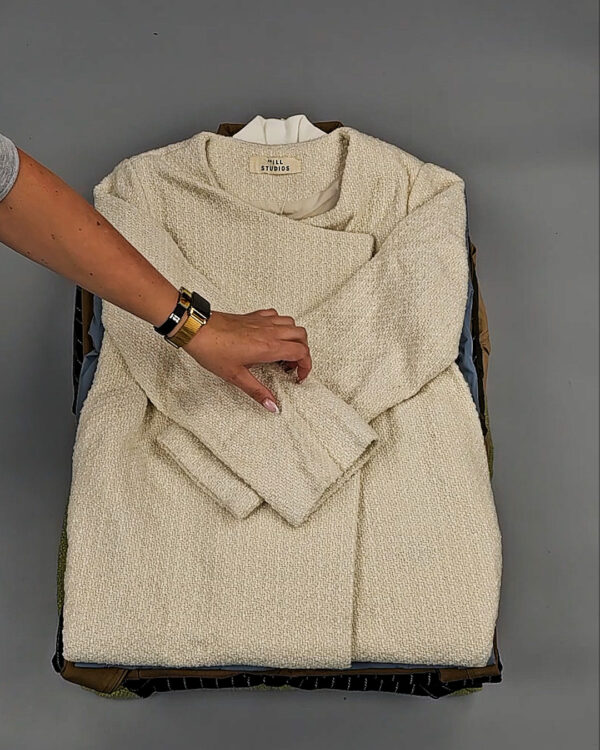 Фотография  665 - Верхняя одежда Корея 085#15 кг оптом в Новосибирске и Новосибирской области